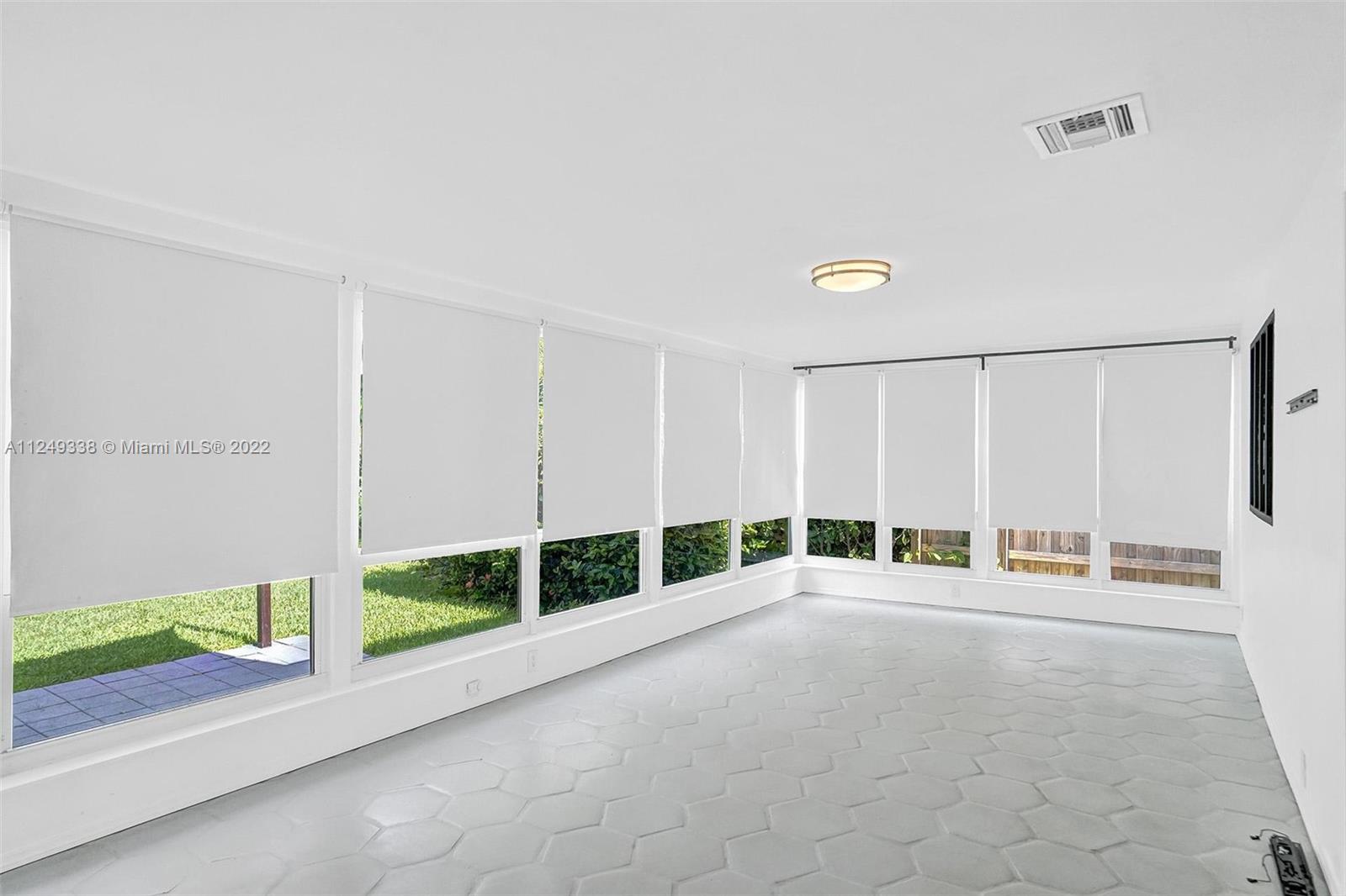 ALTOS DEL MAR NO 4 - Residential Lease