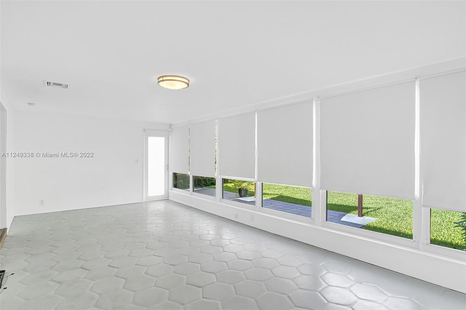 ALTOS DEL MAR NO 4 - Residential Lease