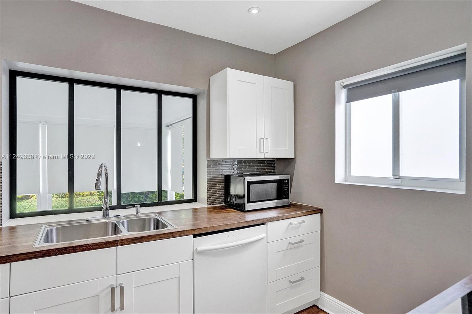 ALTOS DEL MAR NO 4 - Residential Lease
