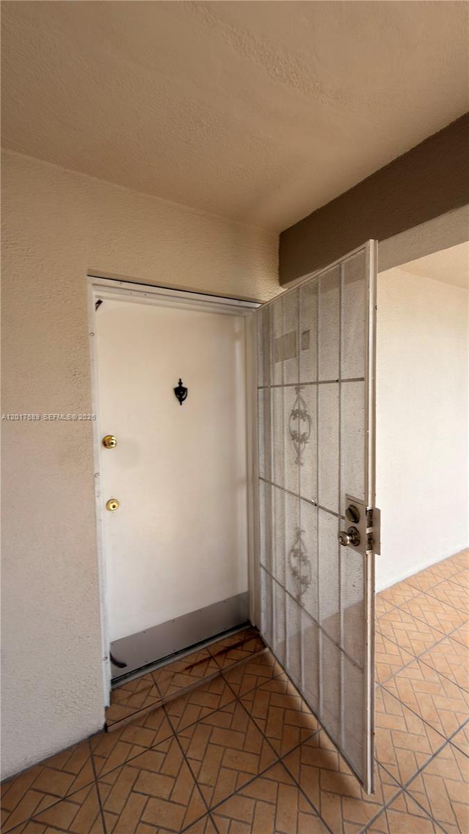 EL LAGO CONDO - Residential