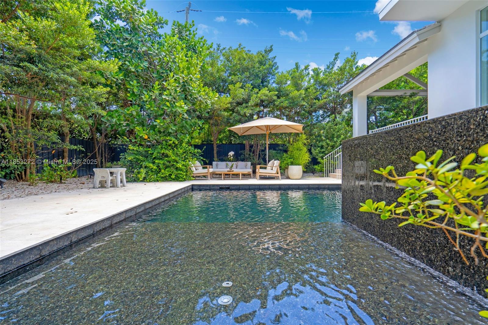 TROPICAL ISLE HOMES SUB 4 - Residential
