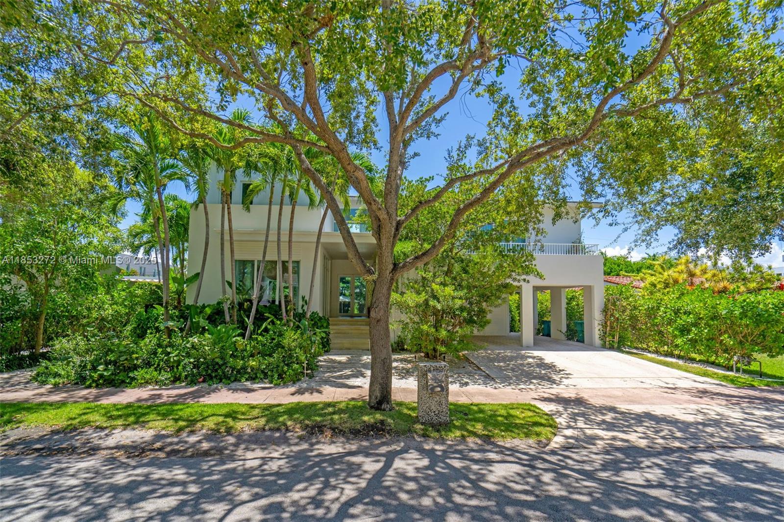 TROPICAL ISLE HOMES SUB 4 - Residential