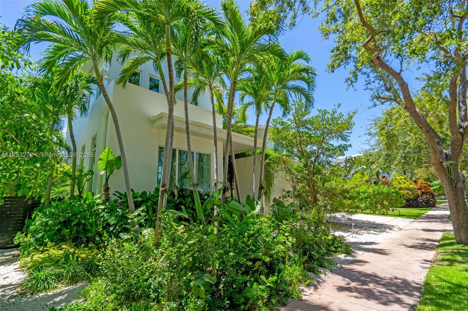 TROPICAL ISLE HOMES SUB 4 - Residential