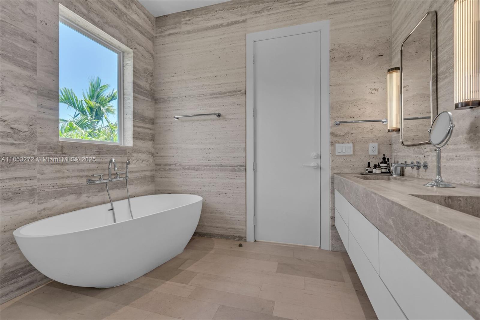 TROPICAL ISLE HOMES SUB 4 - Residential