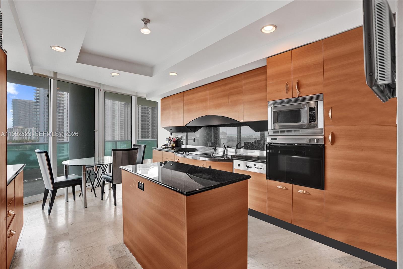 TOWERS OF PORTO VITA-SOUT - Residential Lease