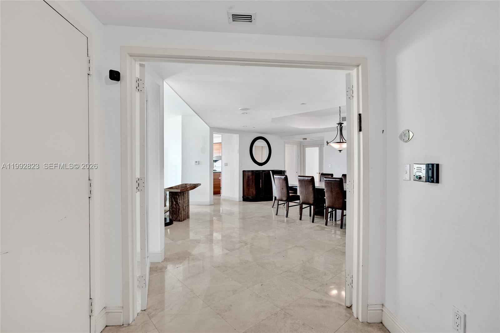 TOWERS OF PORTO VITA-SOUT - Residential Lease