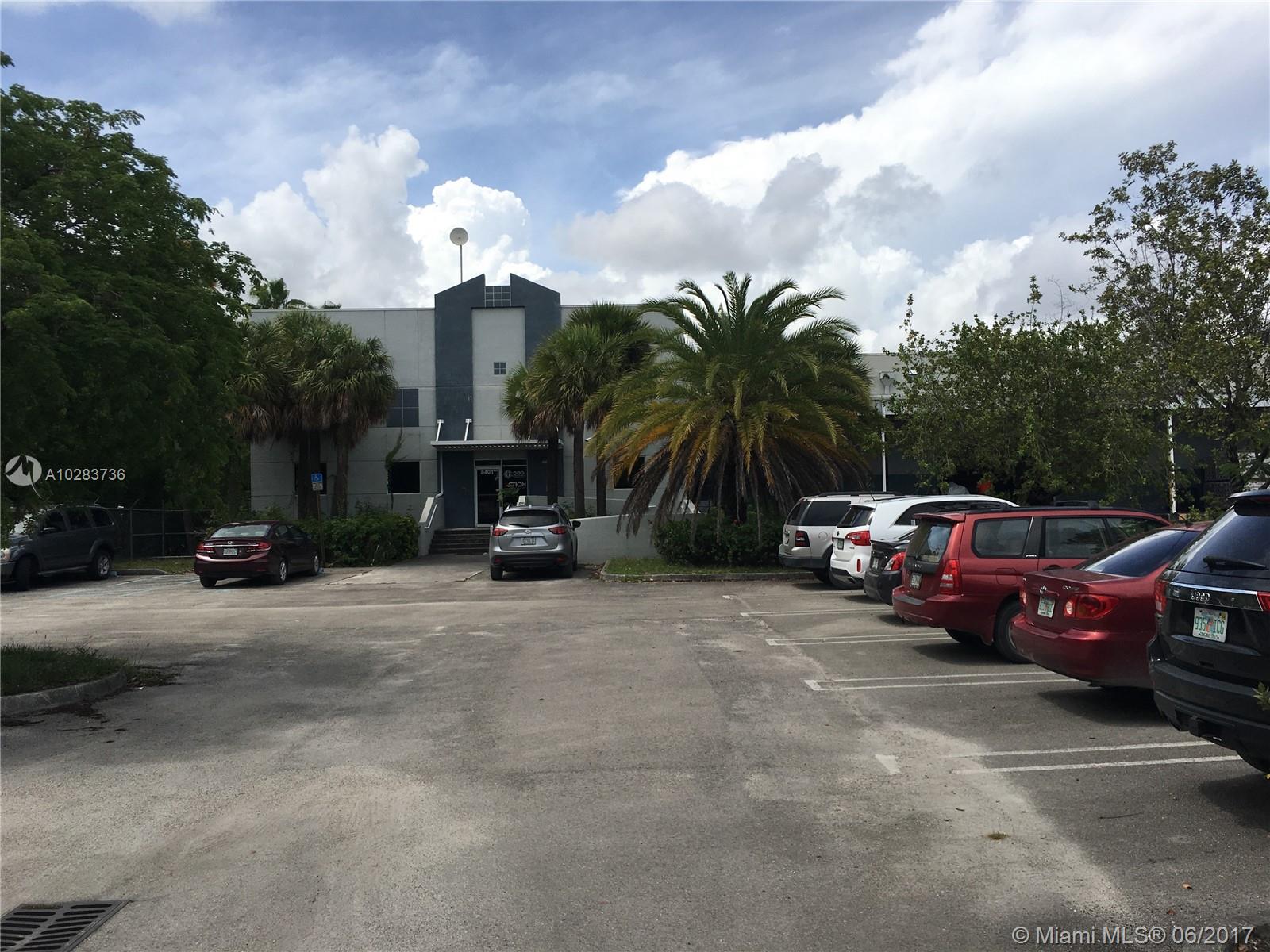 STAND ALONE WAREHOUSE WITH BIG LOT GIVING THE OPTION FOR EXPANSION, WITH LOTS OF SPACE FOR PARKING TRUCKS AND CONTAINERS IN THE YARD. 3 BIG DOCK DOORS WITH A DOCK ABLE TO ACCOMMODATE 17 CONTAINERS AT THE SAME TIME + 1 RAMP. LOT FENCED AND CCTV SECURITY SYSTEM. NO MANAGEMENT FEES, NO MANAGEMENT APPROVALS. EXCELLENT LOCATION NEAR PALMETTO, INDUSTRIAL AREA IN EXPANSION. LOT SIZE +/-100,000 SQFT WAREHOUSE AREA +/-30,000 SQFT OFFICE +/-3,000 SQFT.