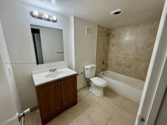 NEWPORT AT LAUDERHILL CON - Residential Lease