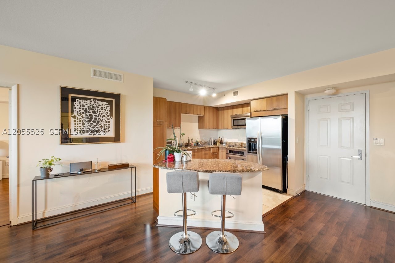 VERANDA CONDO - Residential
