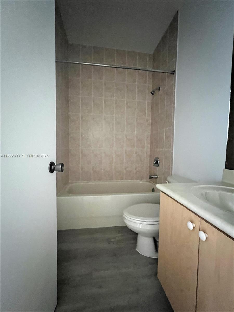 PEMBROKE CAY CONDO - Residential Lease