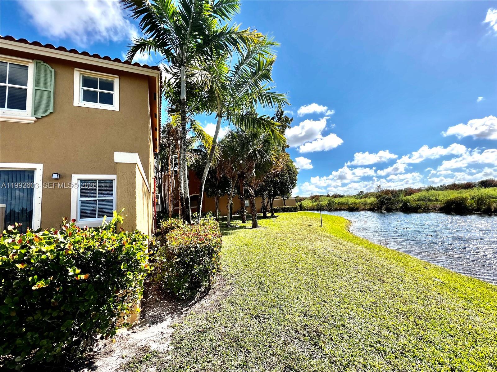 PEMBROKE CAY CONDO - Residential Lease
