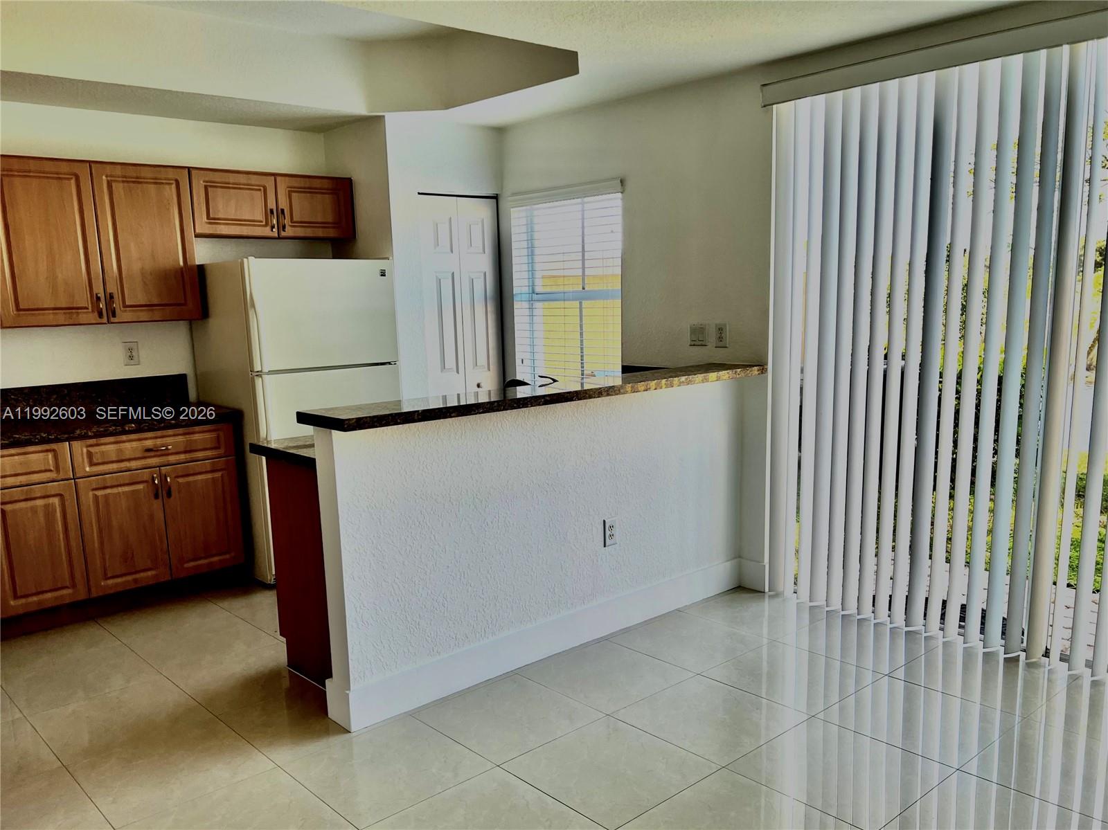 PEMBROKE CAY CONDO - Residential Lease