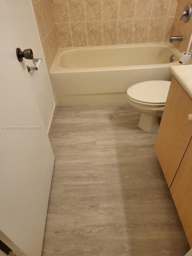 PEMBROKE CAY CONDO - Residential Lease