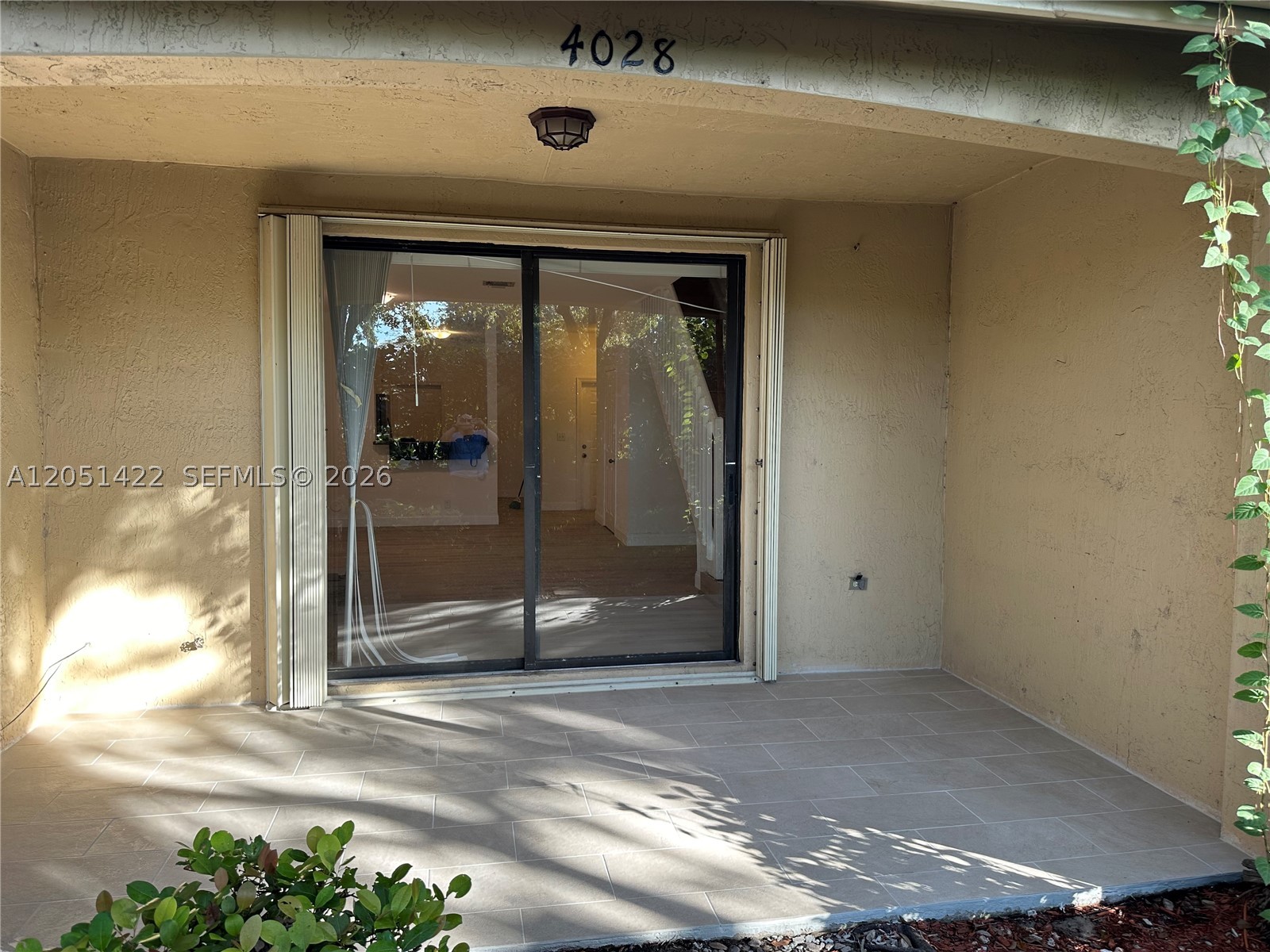 COURYARD - Residential Lease