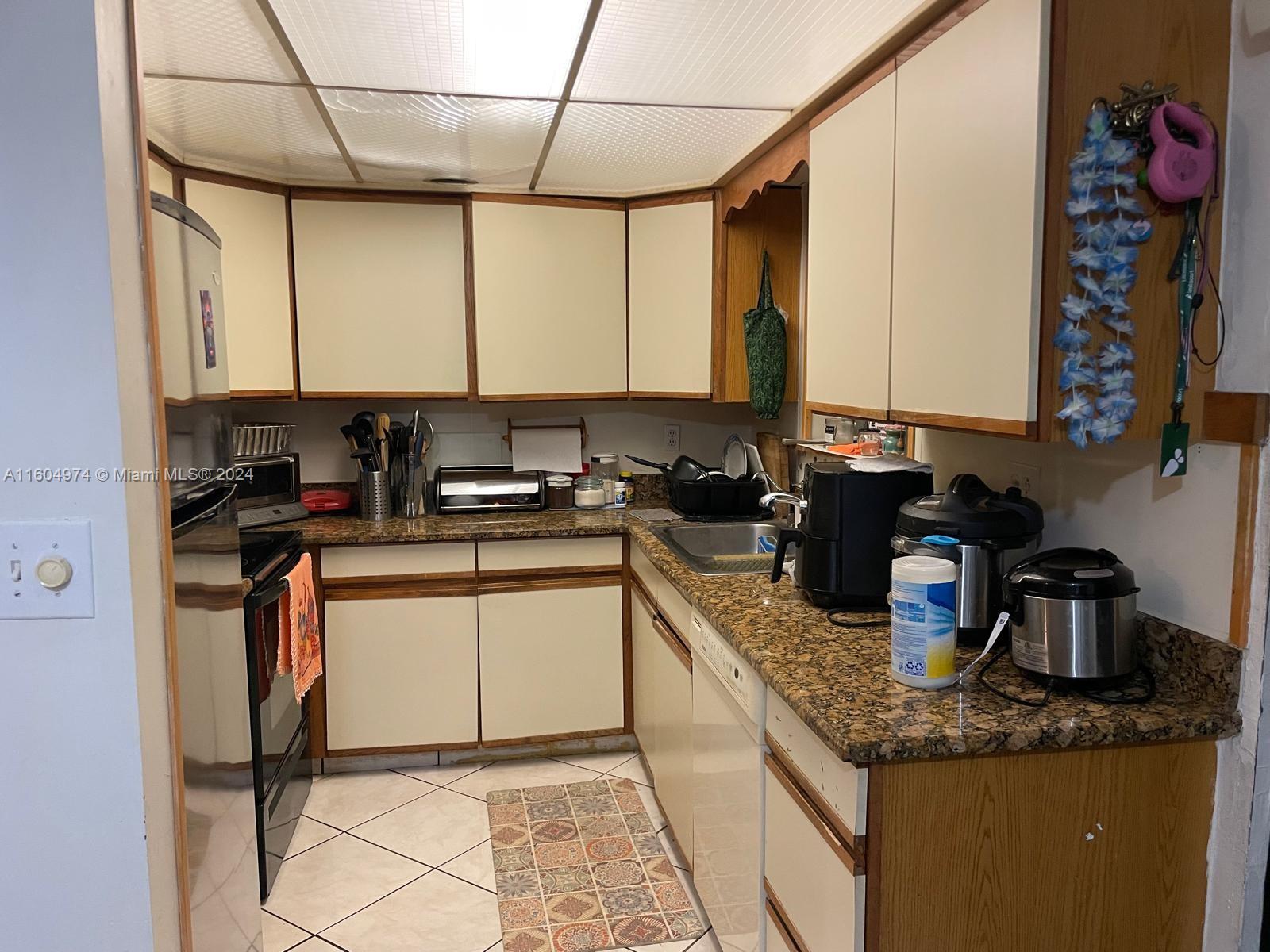 POMPANO BEACH HIGHLANDS 5 - Residential