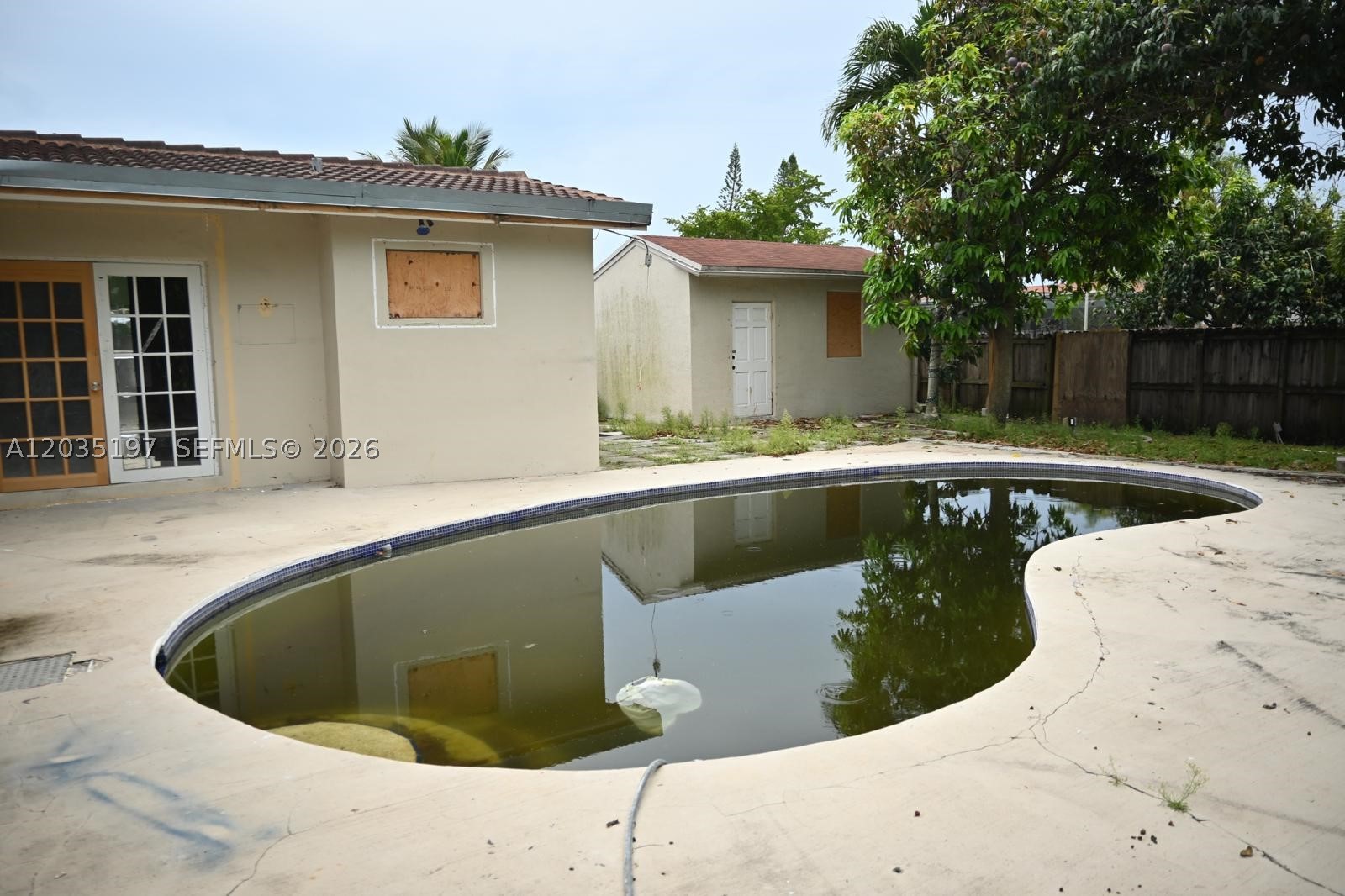 HOLLYWOOD HILLS AMEN PLAT - Residential