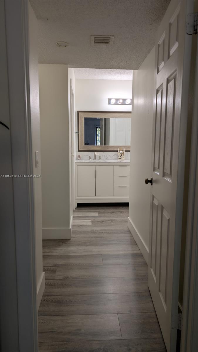 RACQUET CLUB APTS AT BONA - Residential Lease