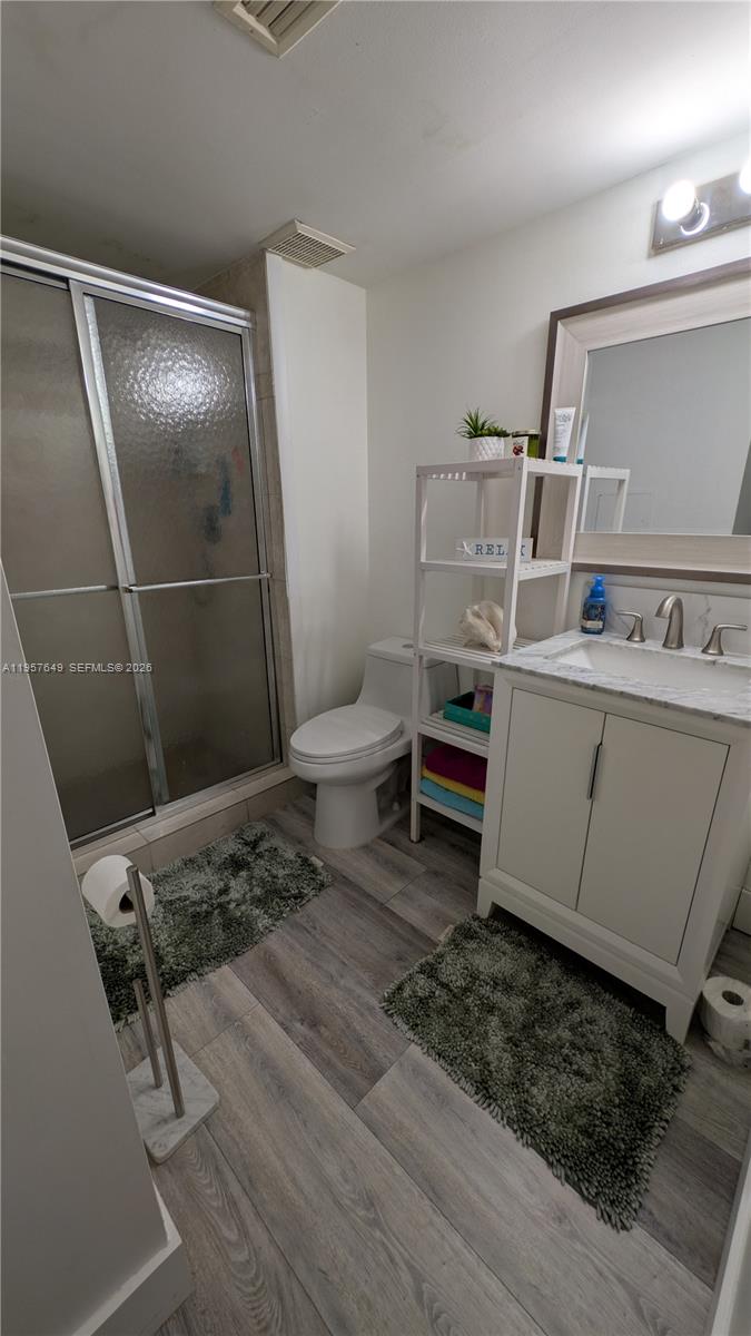 RACQUET CLUB APTS AT BONA - Residential Lease