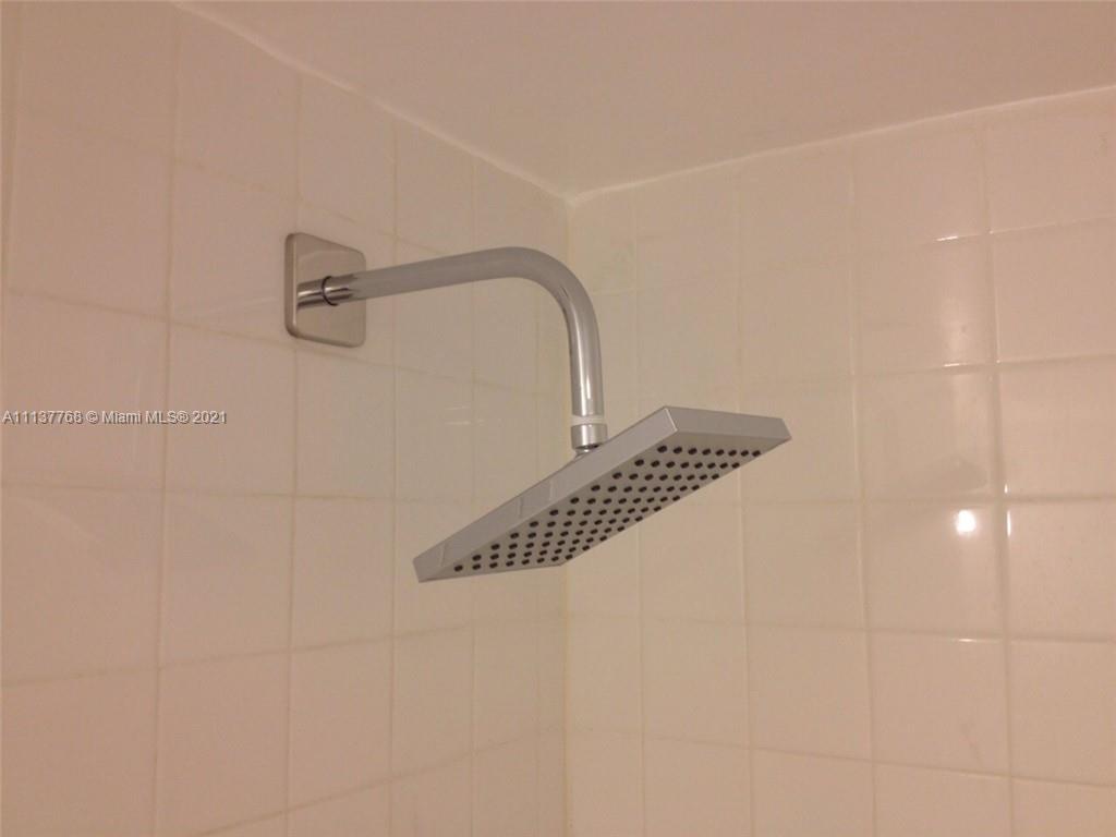 DADELAND PLACE CONDO - Residential Lease