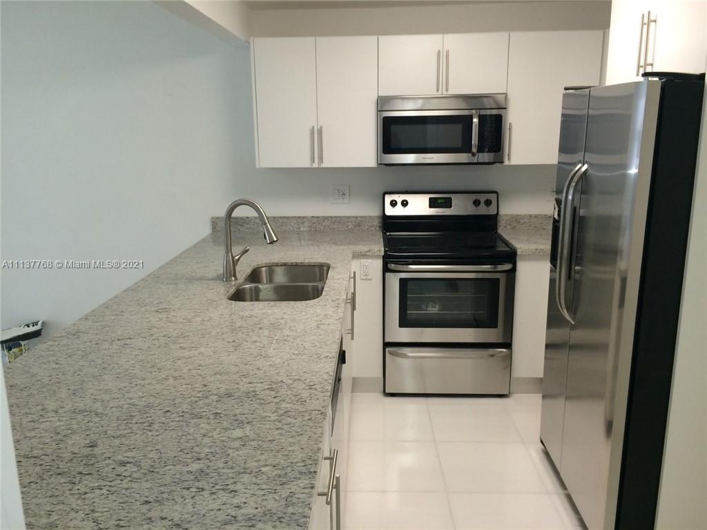 DADELAND PLACE CONDO - Residential Lease