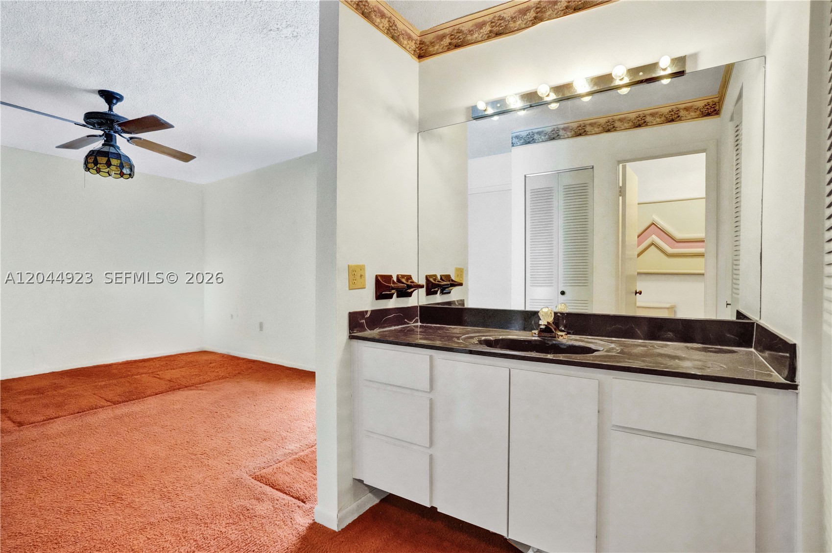 MODEL TWIN HOMES CONDO - Residential