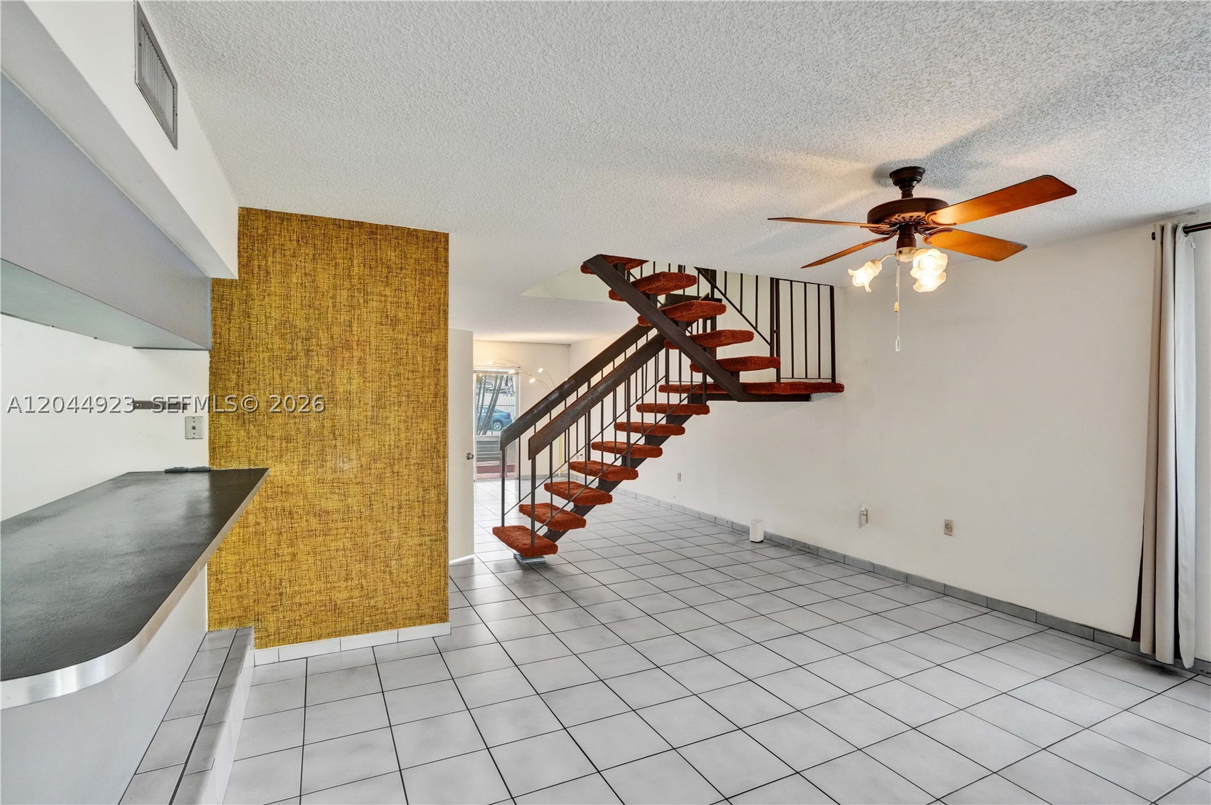 MODEL TWIN HOMES CONDO - Residential