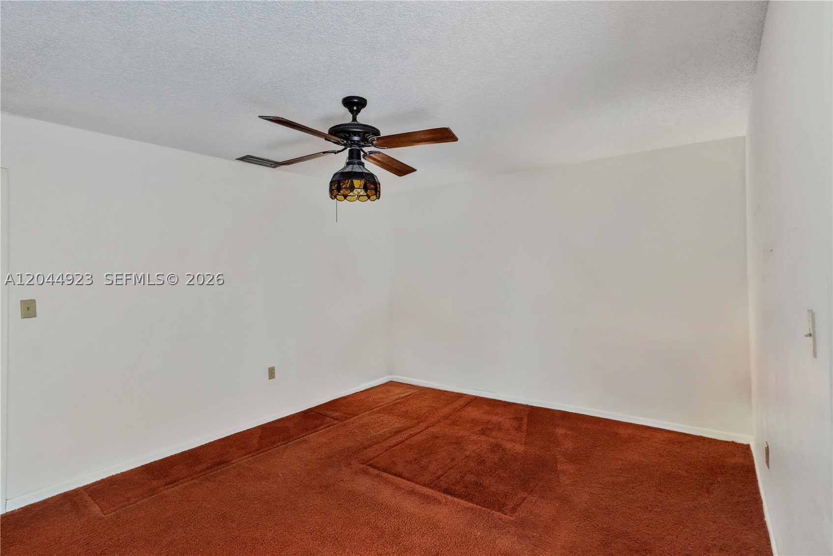 MODEL TWIN HOMES CONDO - Residential