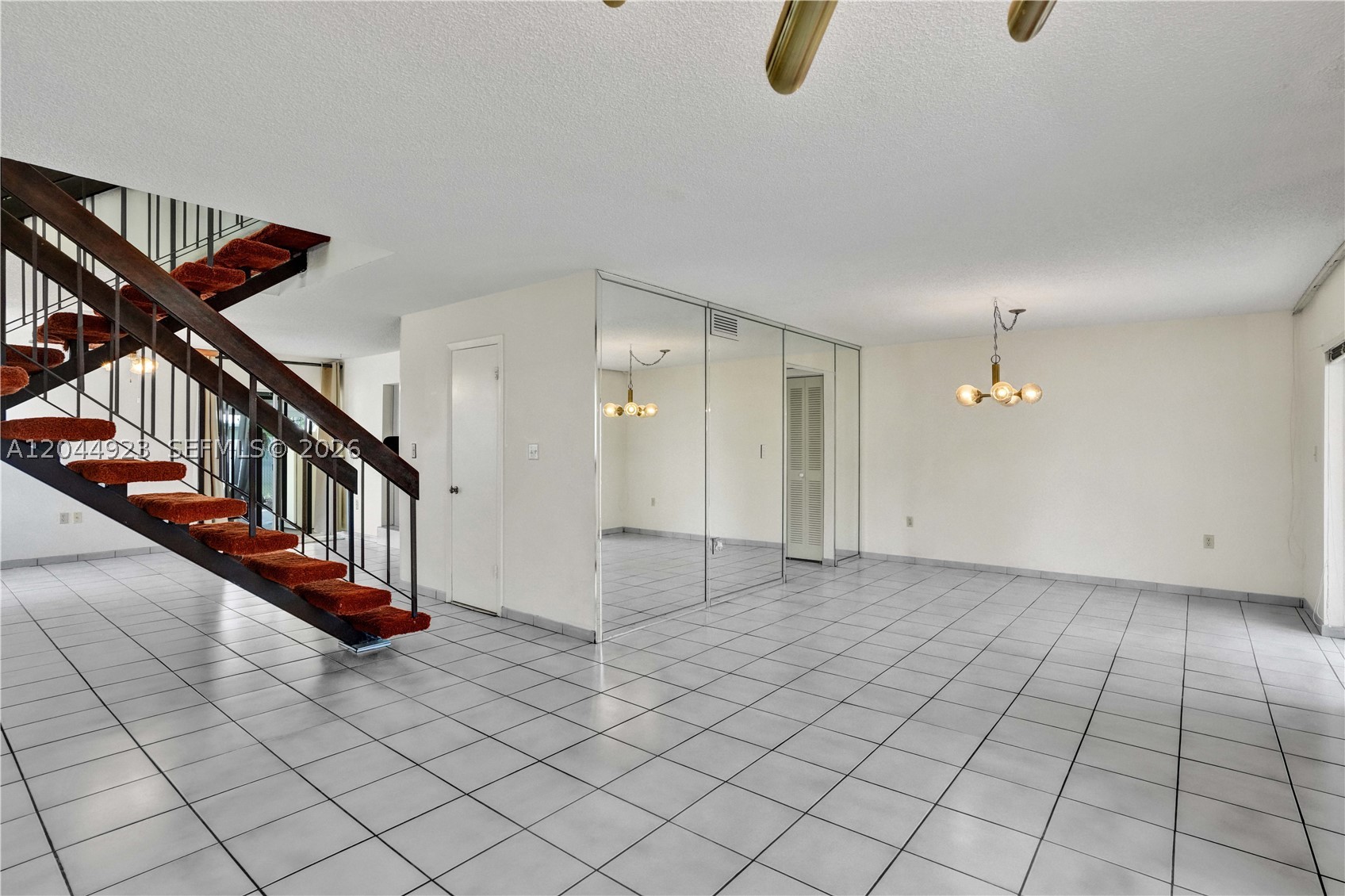 MODEL TWIN HOMES CONDO - Residential