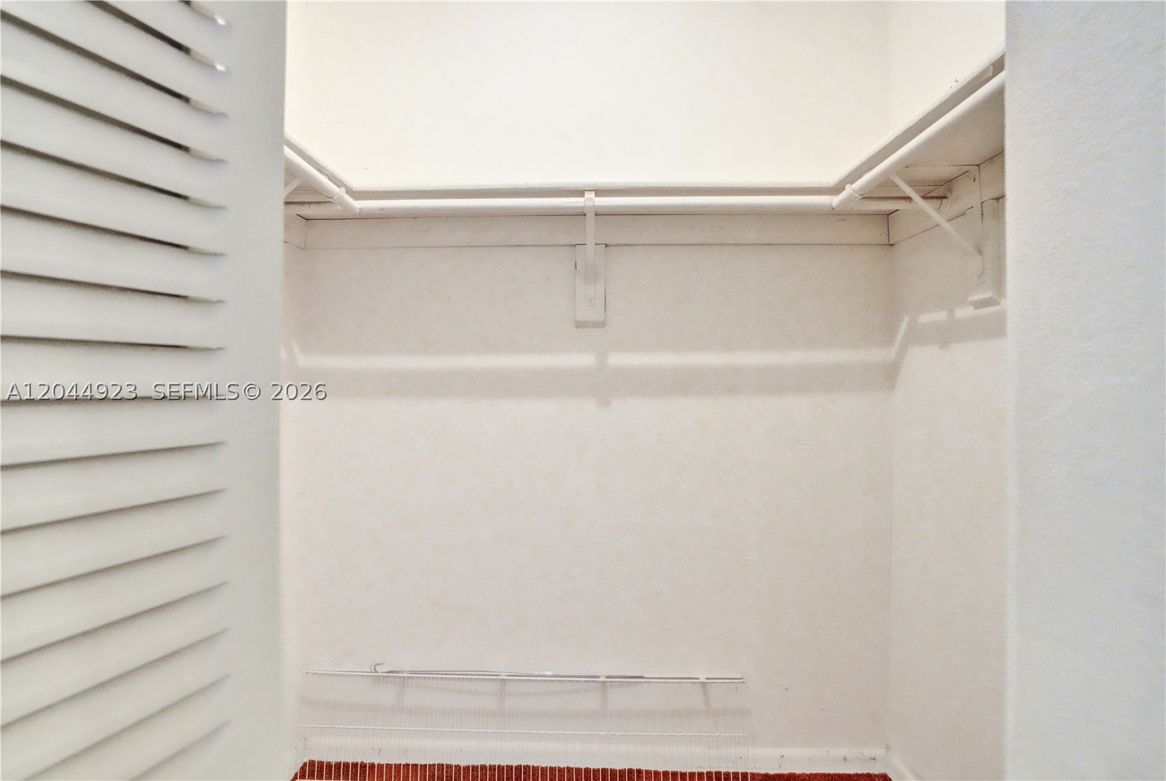 MODEL TWIN HOMES CONDO - Residential