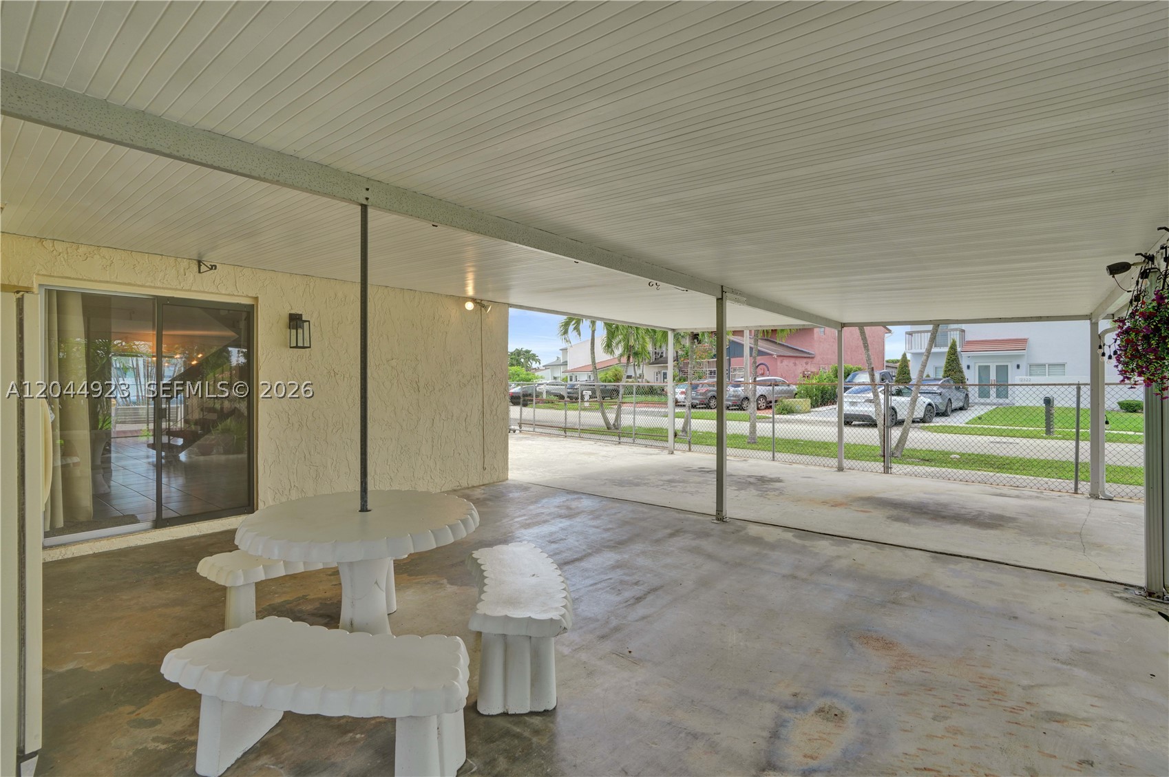 MODEL TWIN HOMES CONDO - Residential