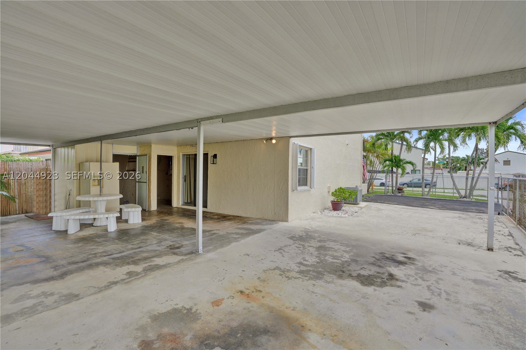 MODEL TWIN HOMES CONDO - Residential