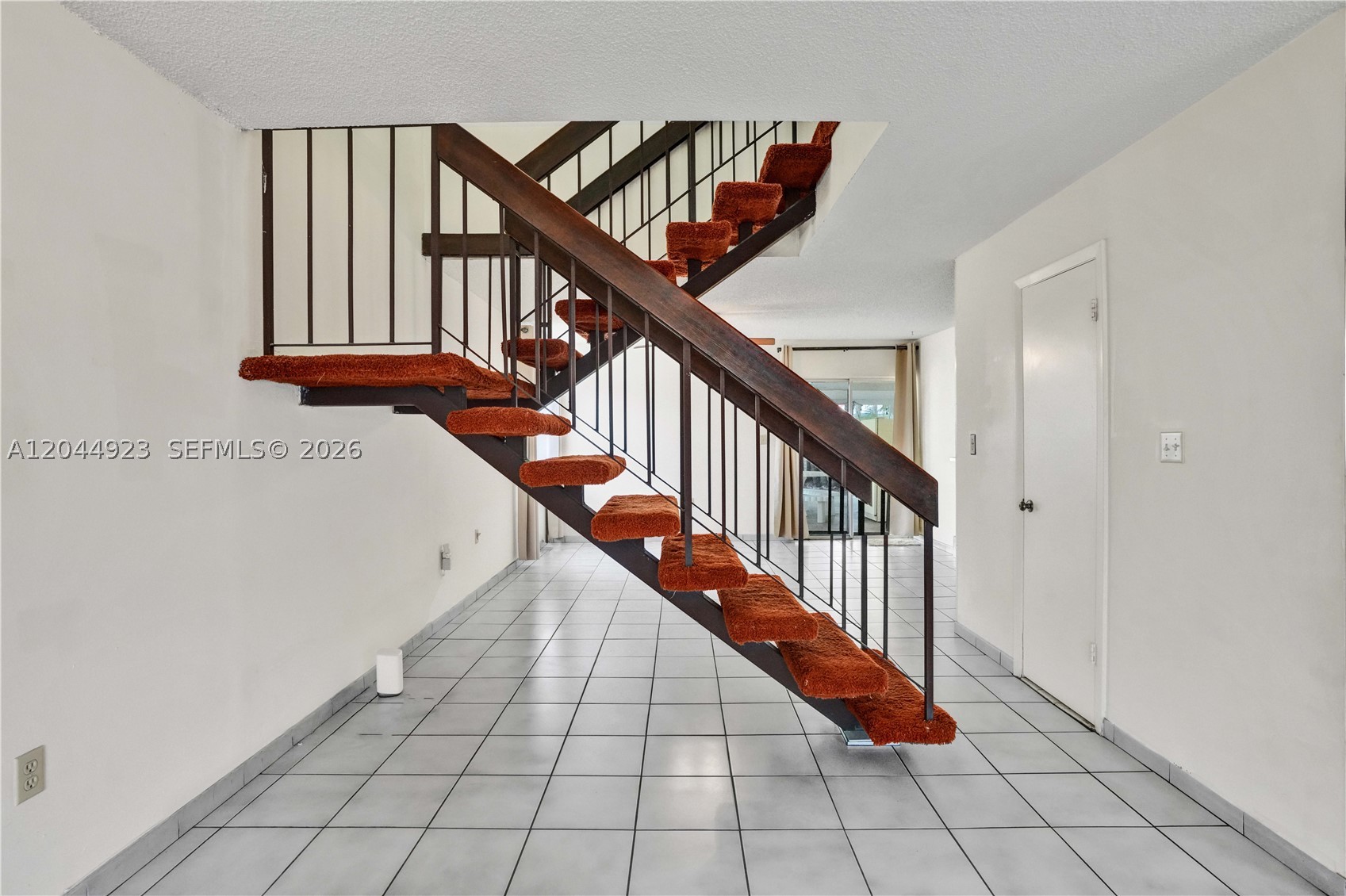 MODEL TWIN HOMES CONDO - Residential
