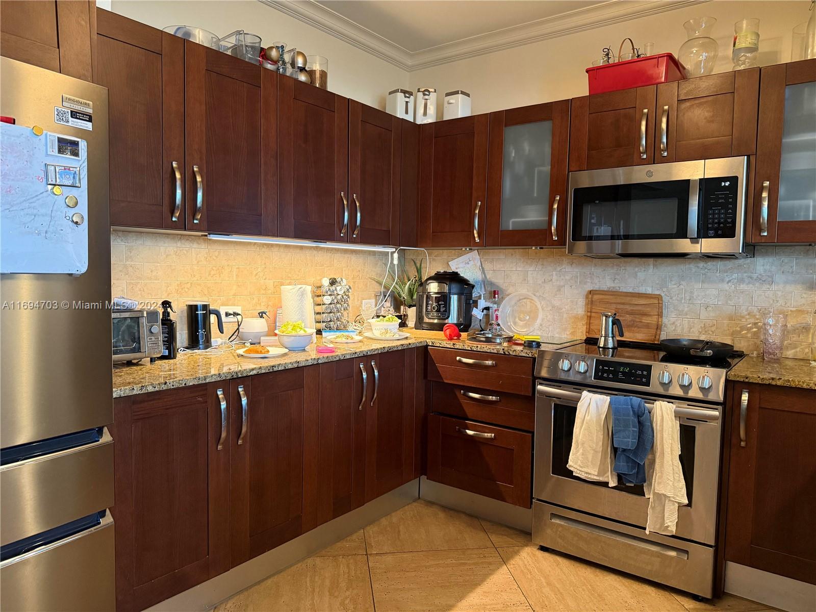 TURNBERRY VLG NO TOWER CO - Residential