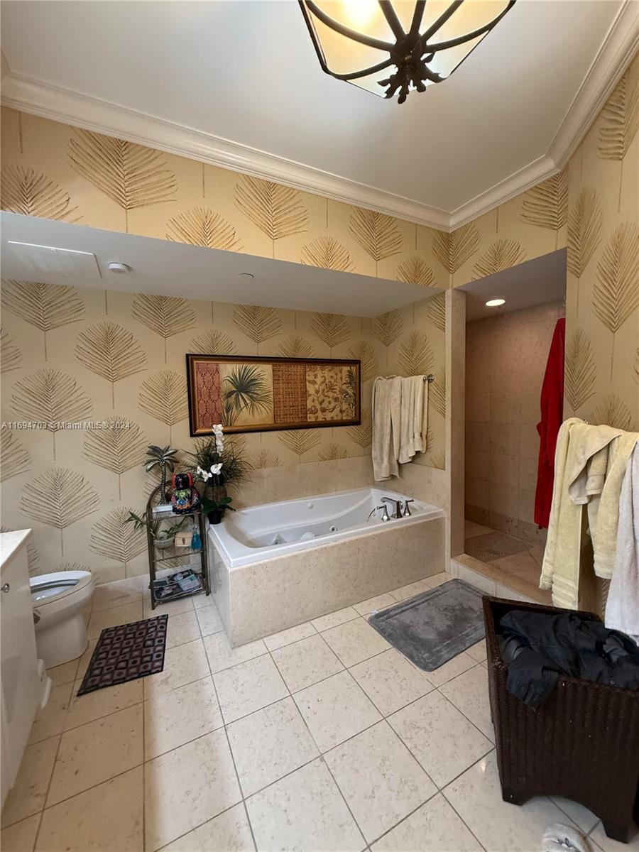 TURNBERRY VLG NO TOWER CO - Residential