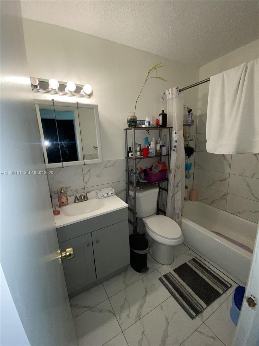 DAVIE AREA - Residential Lease