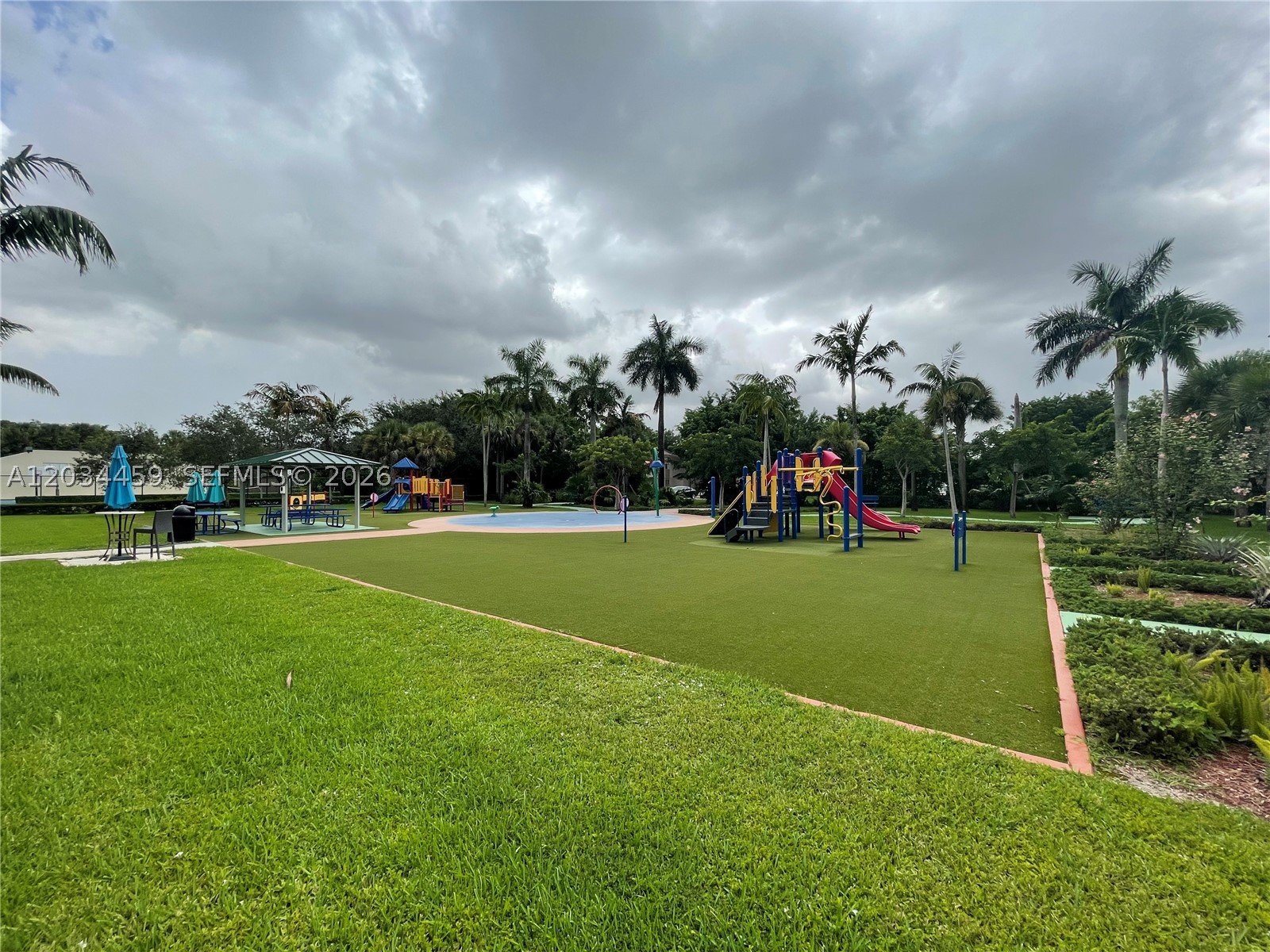 PATIO HOMES OF DORAL PINES - Residential