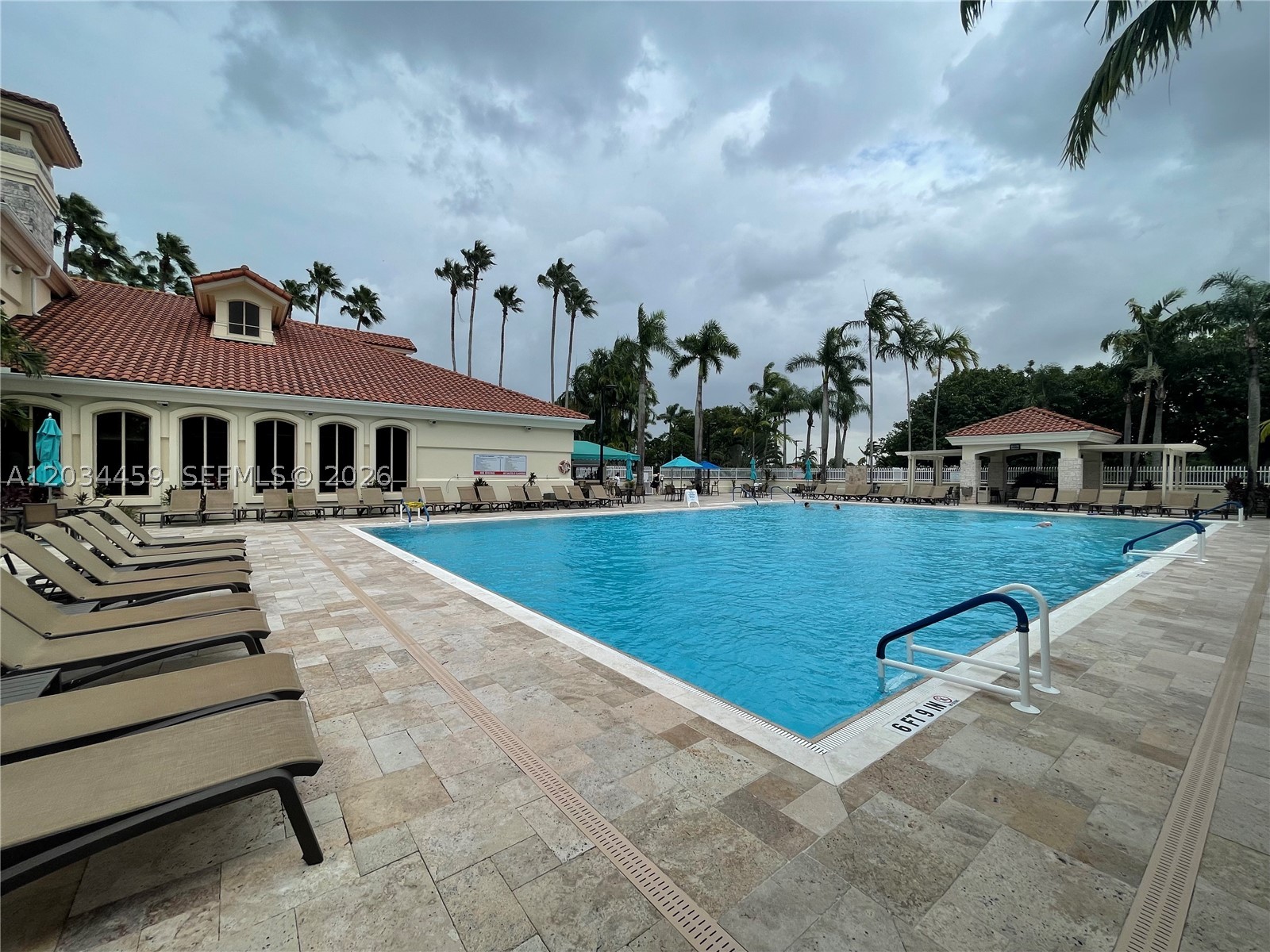 PATIO HOMES OF DORAL PINES - Residential