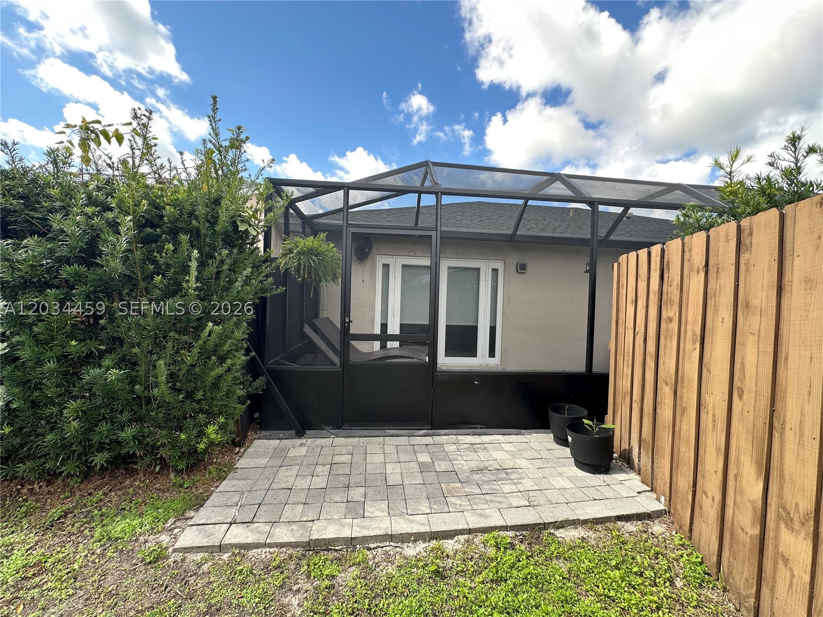 PATIO HOMES OF DORAL PINES - Residential