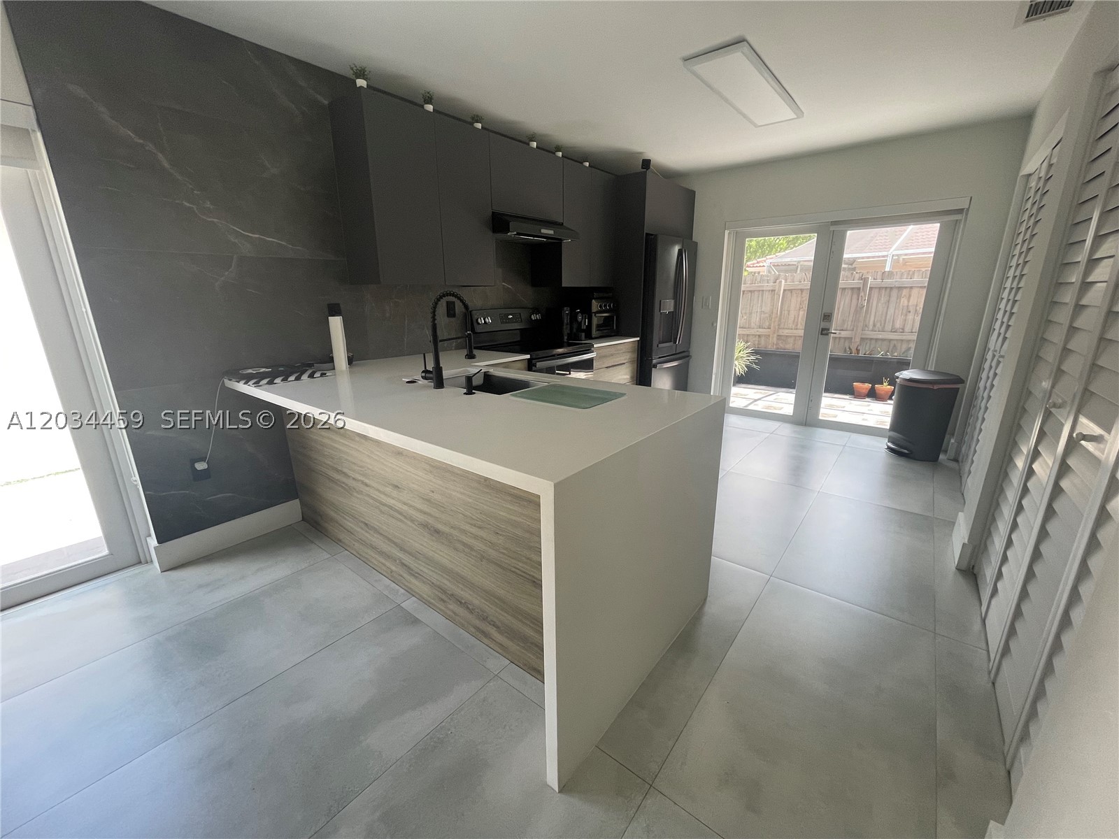 PATIO HOMES OF DORAL PINES - Residential