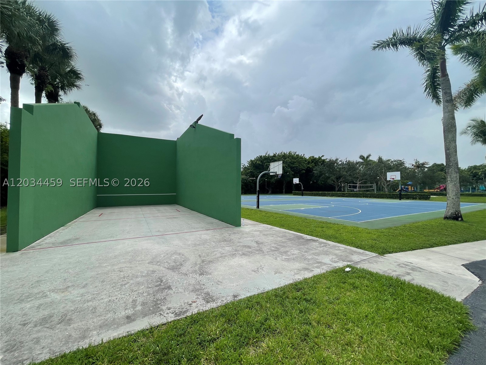 PATIO HOMES OF DORAL PINES - Residential