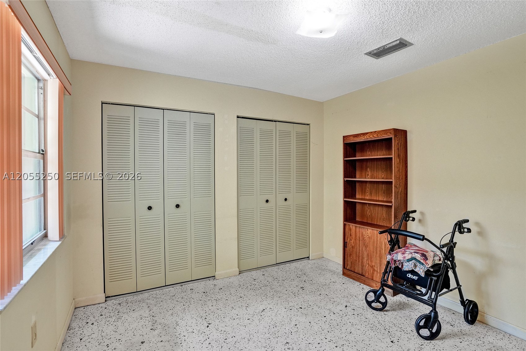 THE PINES - Residential Income