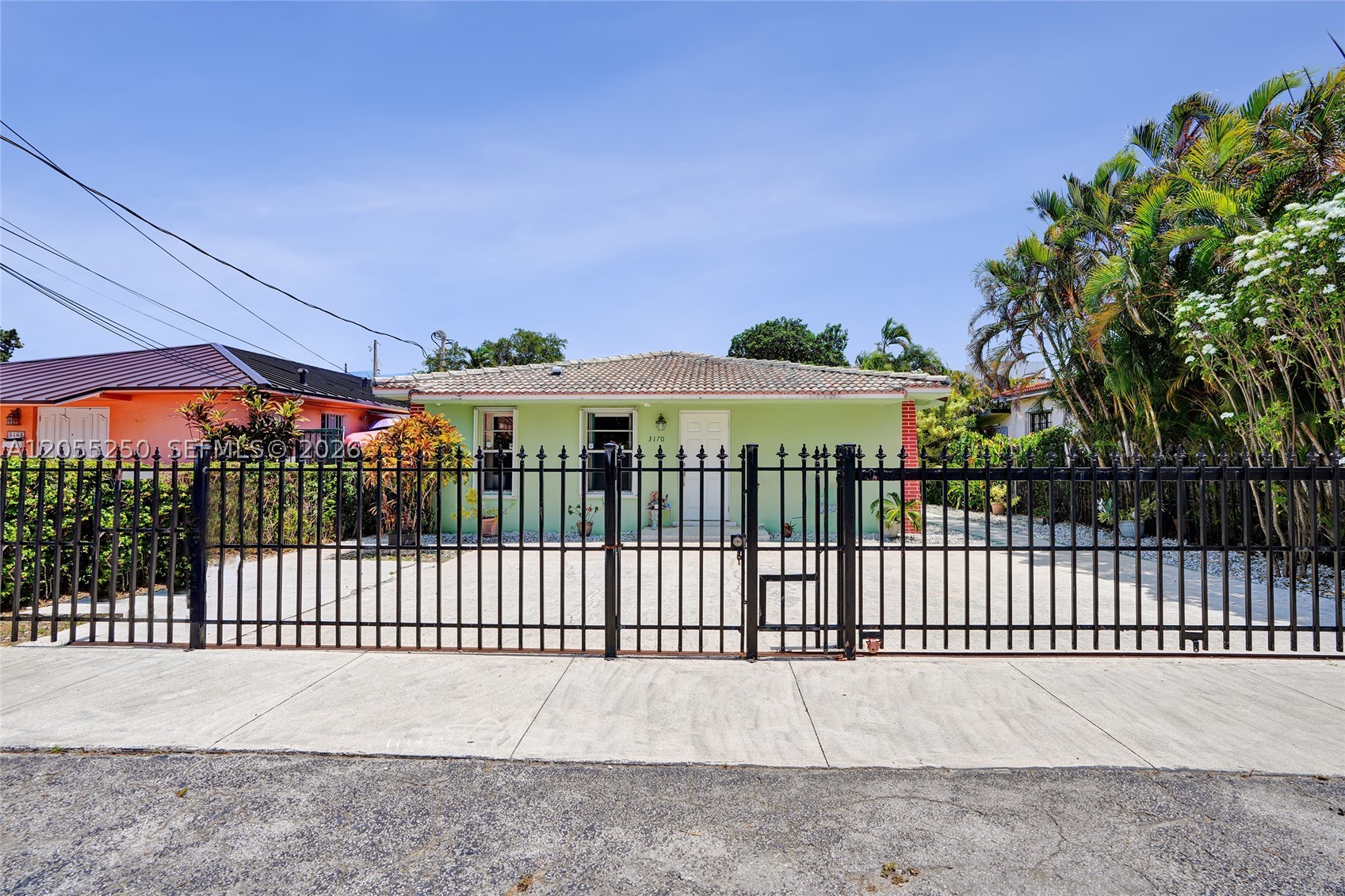 THE PINES - Residential Income