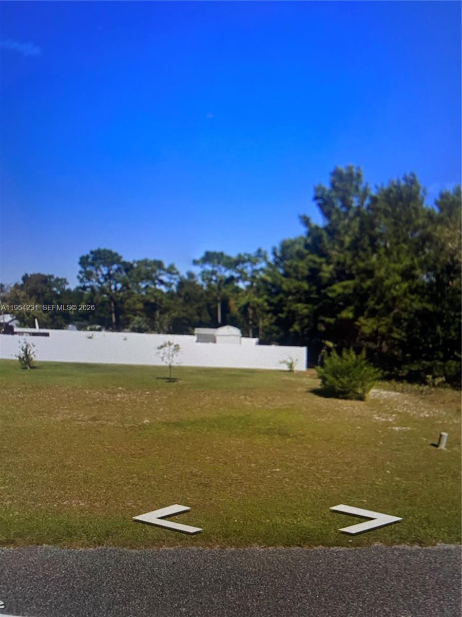 INTERLACHEN LAKES ESTATES - Land