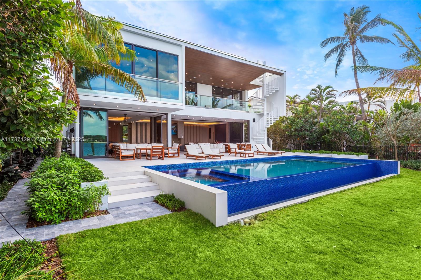 BISCAYNE POINT - Residential