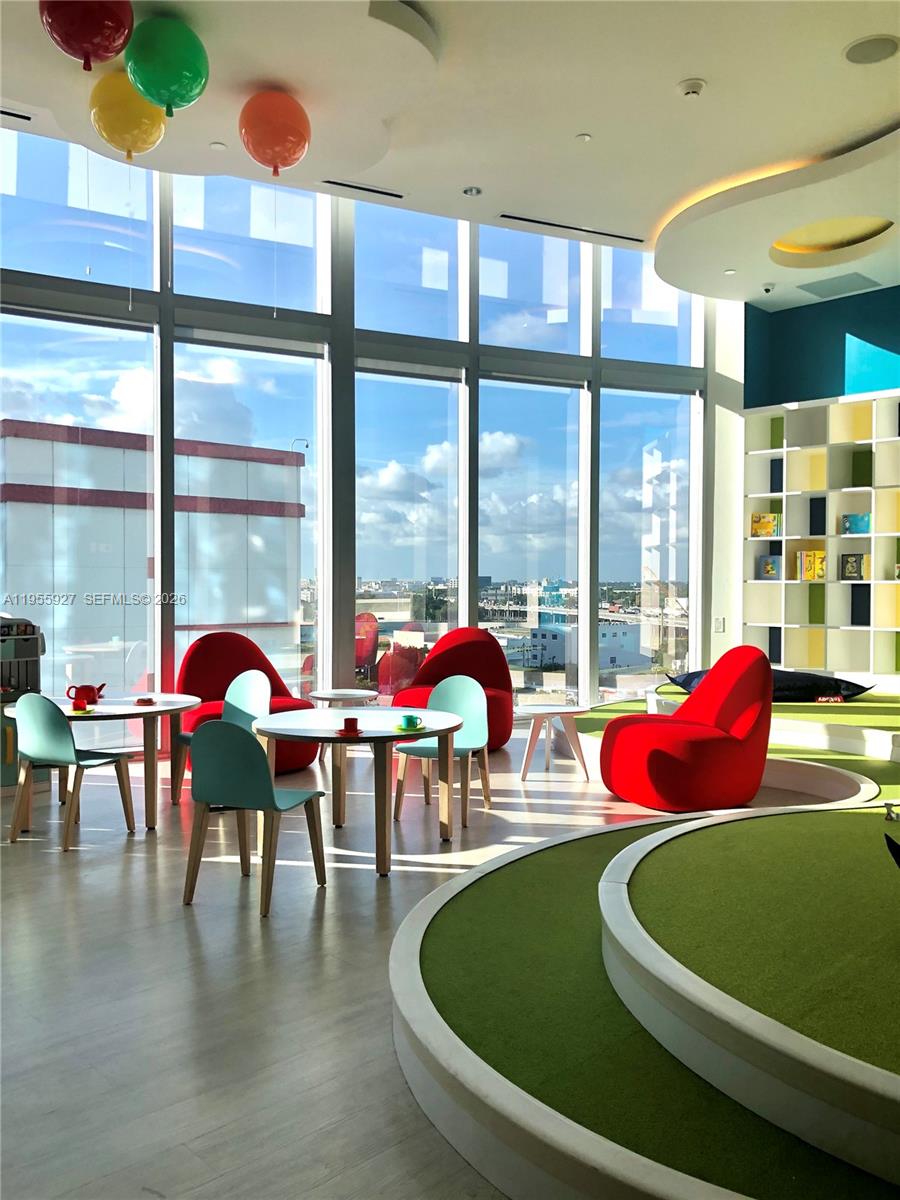 PARAMOUNT MIAMI WORLDCENT - Residential