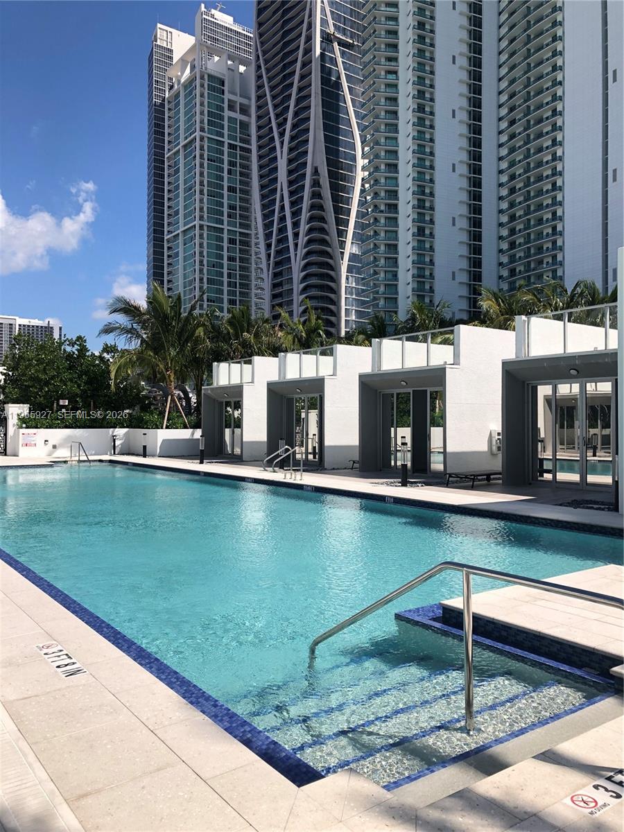 PARAMOUNT MIAMI WORLDCENT - Residential