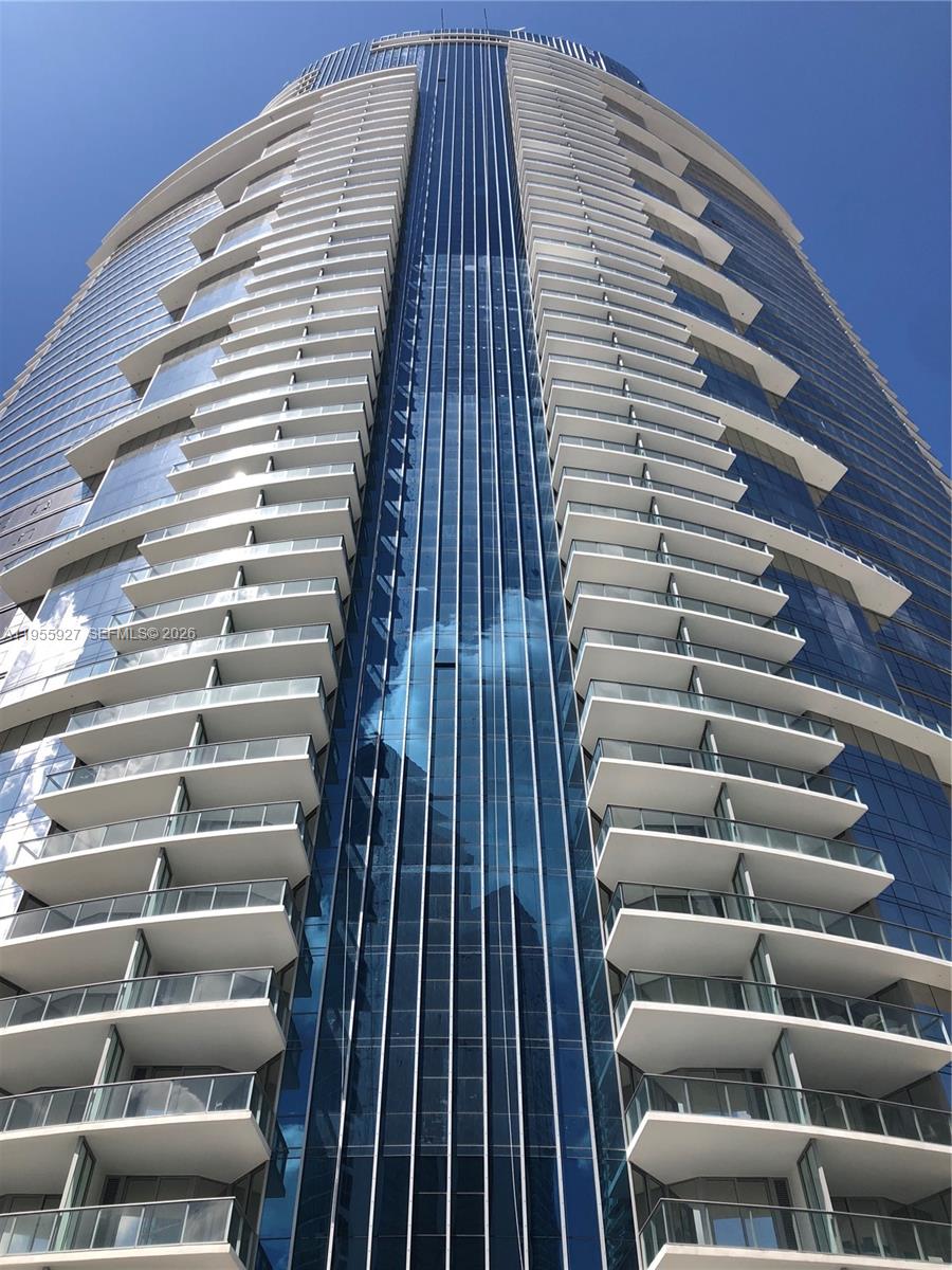 PARAMOUNT MIAMI WORLDCENT - Residential