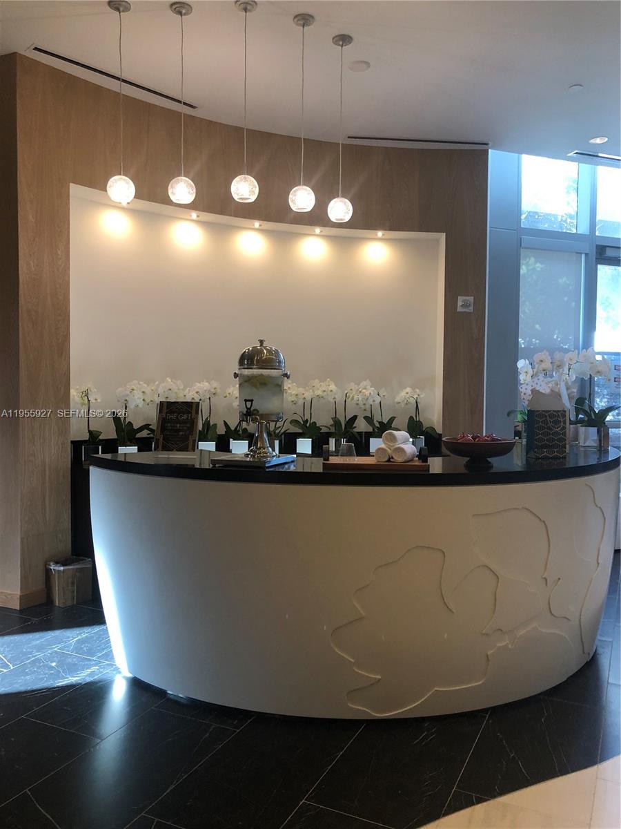 PARAMOUNT MIAMI WORLDCENT - Residential