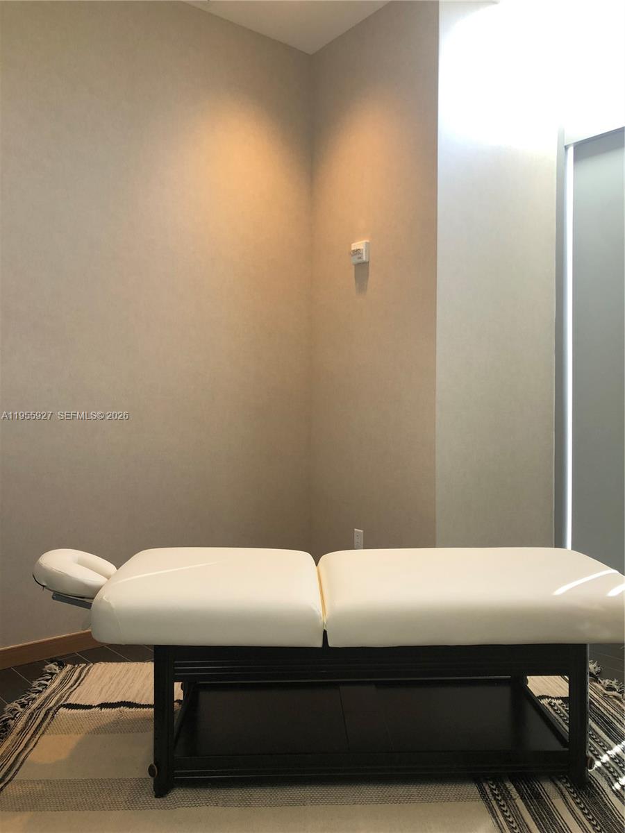 PARAMOUNT MIAMI WORLDCENT - Residential