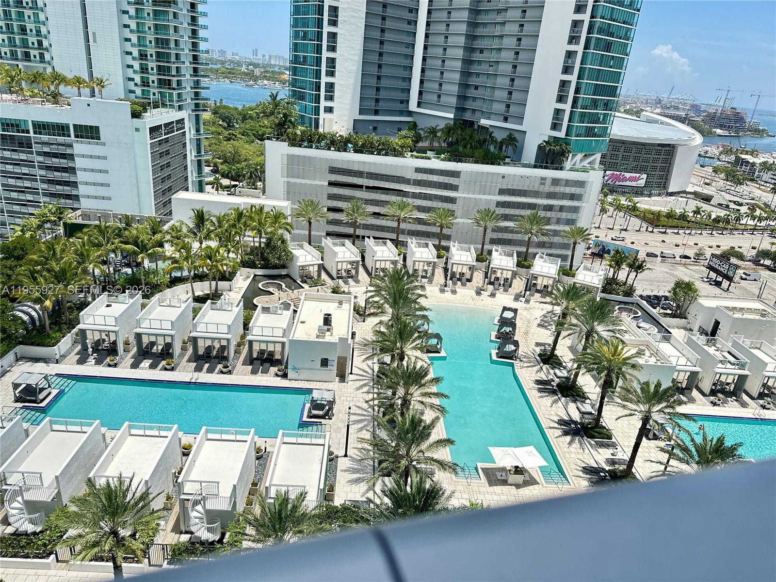 PARAMOUNT MIAMI WORLDCENT - Residential